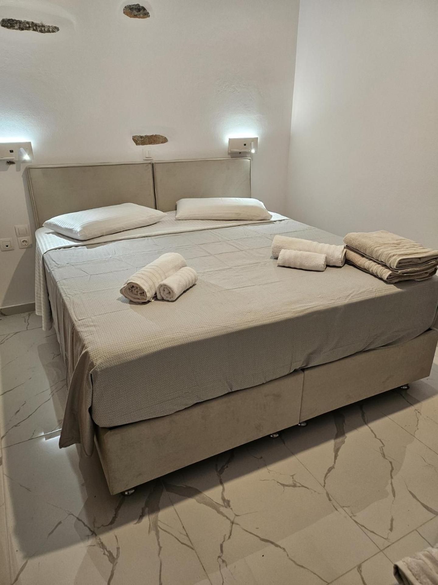 Aristotelis Homes